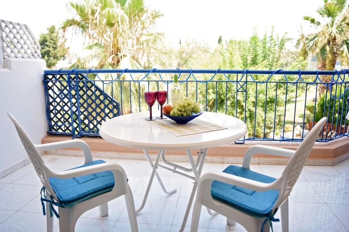 Paradise Gardens With A Large Terrace Paphos Exterior photo